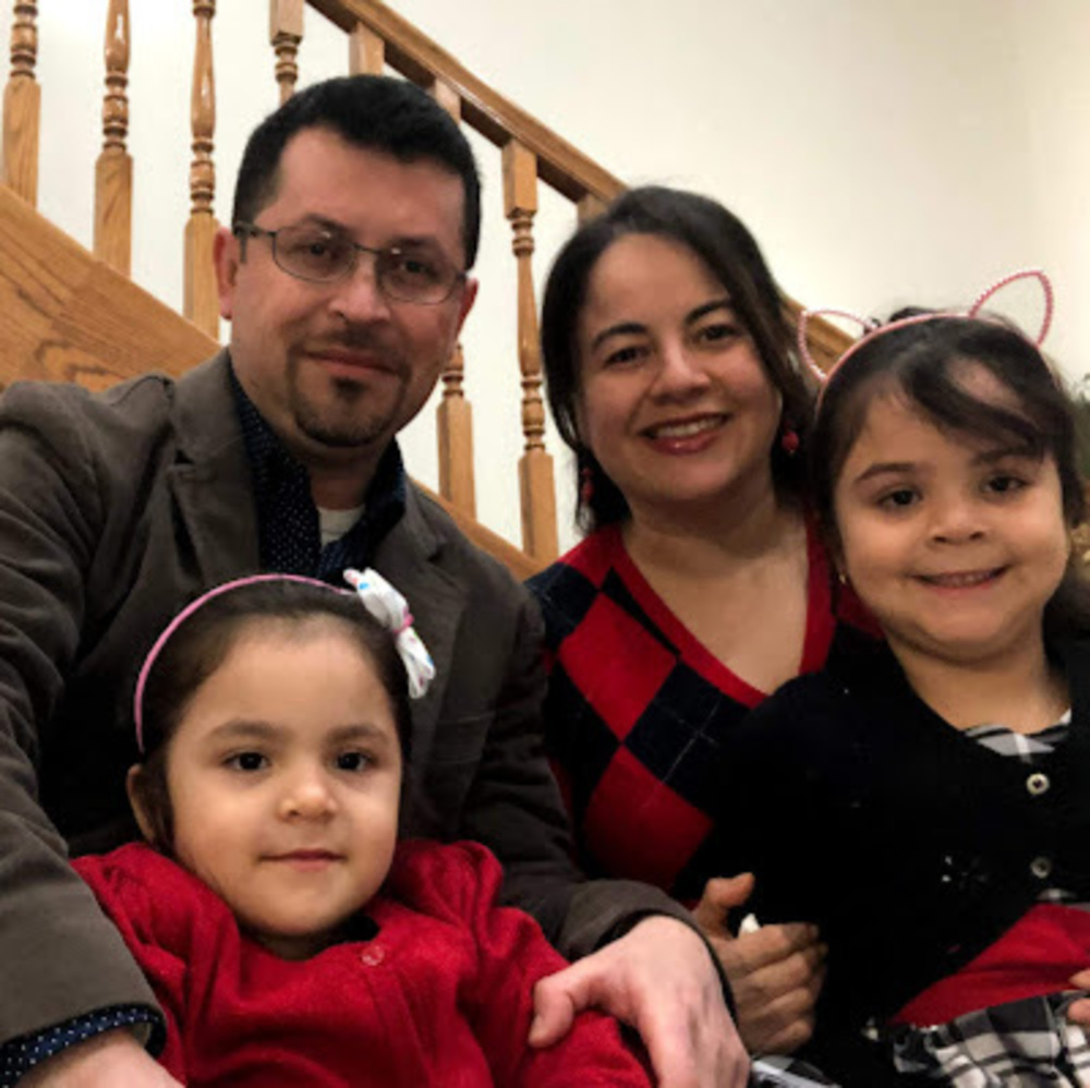 Meet your Posher, Claudia